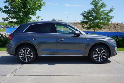 2024 Audi Q5 45 S line Premium