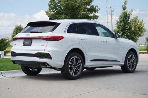 2025 Audi Q5 Premium