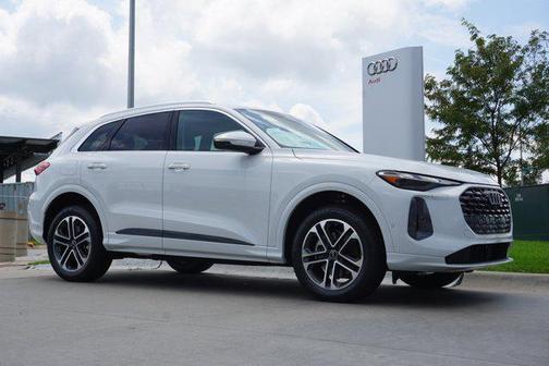 2025 Audi Q5 Premium