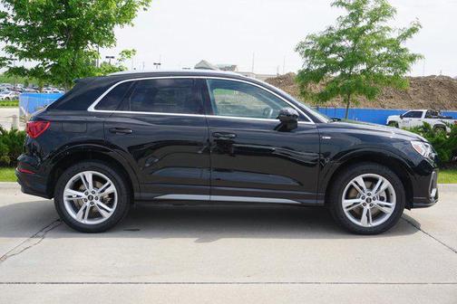 2024 Audi Q3 Premium 45 TFSI S line quattro Tiptronic