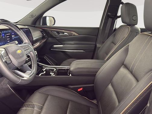 Mosaic Black Metallic 2025 Chevrolet Traverse High Country