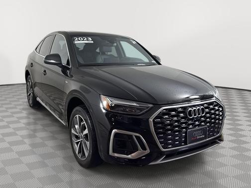 Mythos Black Metallic 2023 Audi Q5 Sportback S line Premium