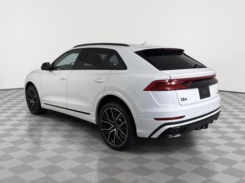 Glacier White Metallic 2021 Audi Q8 55 Premium Plus