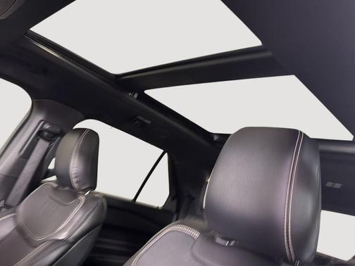 Star White Metallic Tri-Coat 2020 Ford Explorer ST