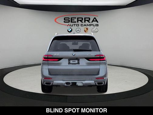 Skyscraper Grey Metallic 2026 BMW X7 xDrive40i