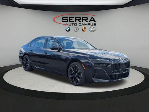 Carbon Black Metallic 2026 BMW i7 xDrive60