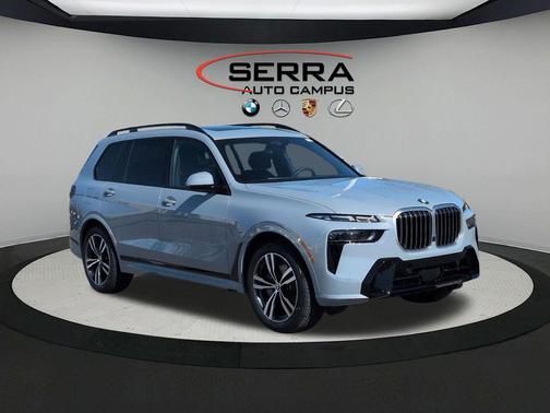 Brooklyn Grey Metallic 2026 BMW X7 xDrive40i
