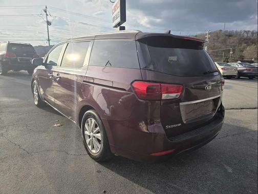 2015 Kia Sedona LX