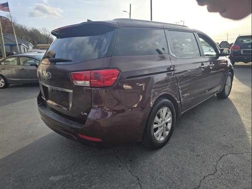 2015 Kia Sedona LX