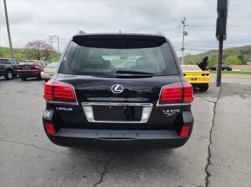 2009 Lexus LX 570 Base