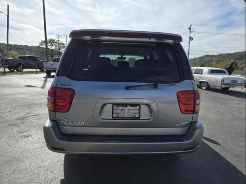 2001 Toyota Sequoia Limited