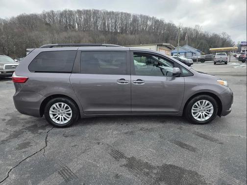 2015 Toyota Sienna XLE Premium