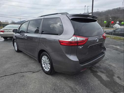 2015 Toyota Sienna XLE Premium