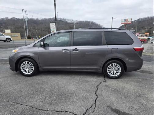 2015 Toyota Sienna XLE Premium