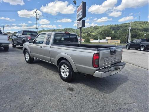 2004 Nissan Frontier XE King Cab