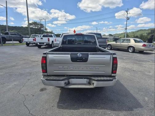 2004 Nissan Frontier XE King Cab