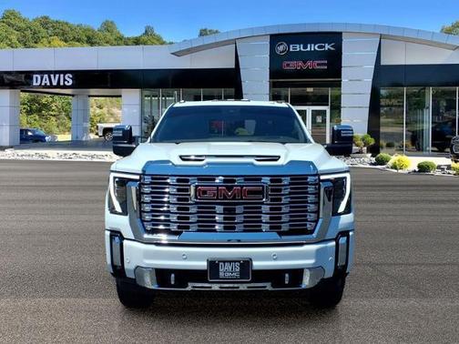 Summit White 2024 GMC Sierra 2500 Denali