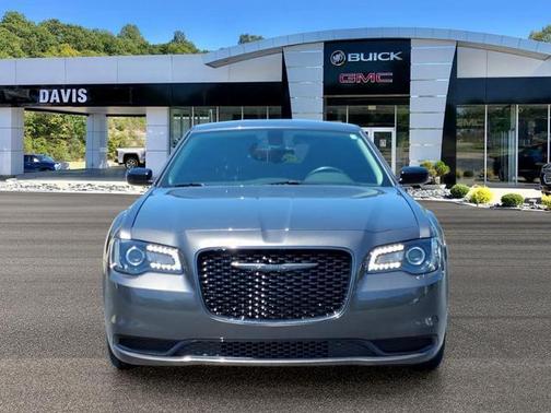 Granite Crystal Metallic Clearcoat 2022 Chrysler 300 Touring