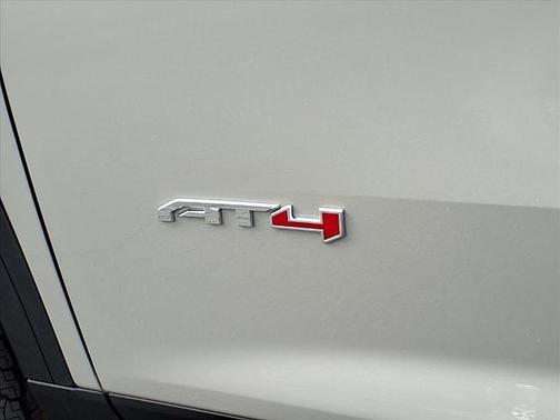 2026 GMC Acadia AT4 AWD