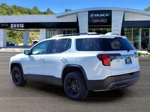 2023 GMC Acadia AWD AT4