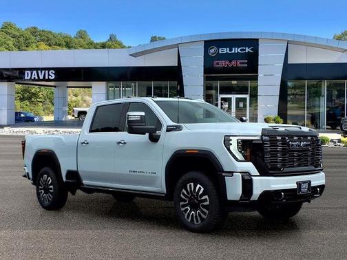 Glacier White Tricoat 2026 GMC Sierra 2500 Denali Ultimate