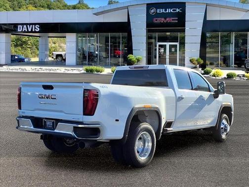 2026 GMC Sierra 3500 SLE