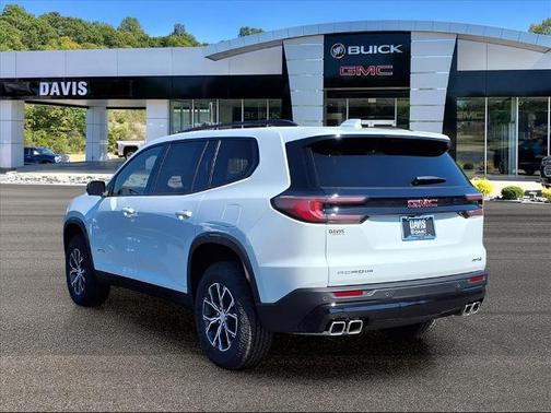 2026 GMC Acadia AWD AT4