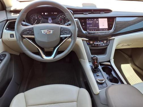 2021 Cadillac XT6 Premium Luxury AWD