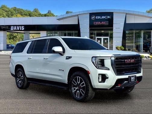 2022 GMC Yukon XL 4WD AT4
