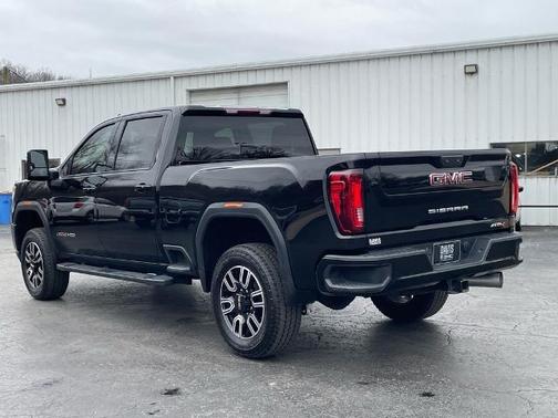 2022 GMC Sierra 2500 AT4