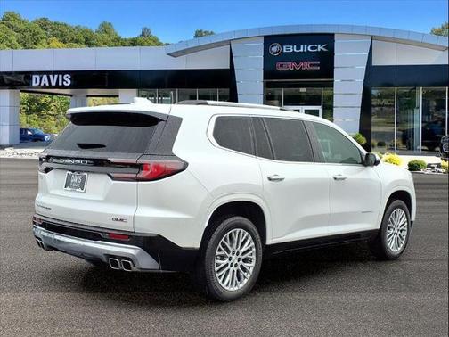 2025 GMC Acadia Denali