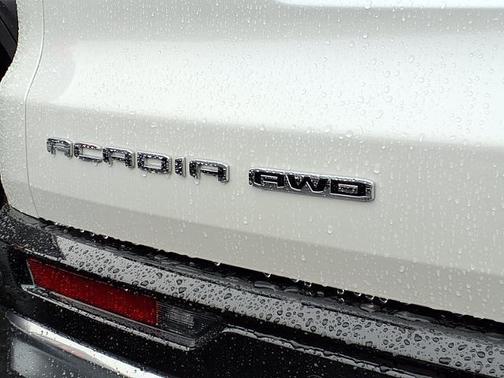 2025 GMC Acadia Denali