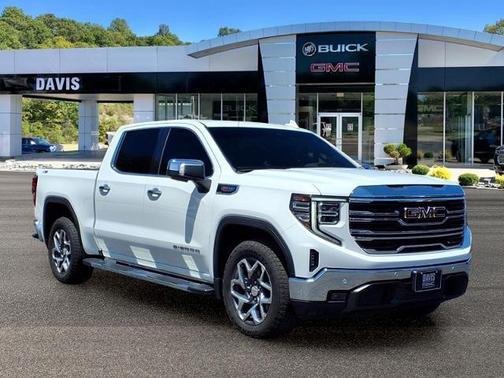 Summit White 2022 GMC Sierra 1500 SLT