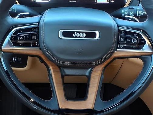 2023 Jeep Grand Cherokee L Summit Reserve