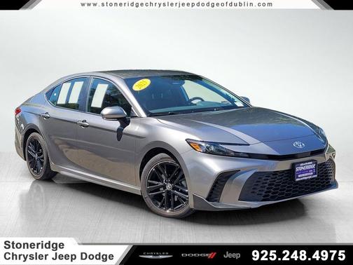 Metal 2025 Toyota Camry SE