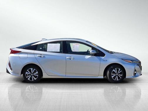 Classic Silver Metallic 2018 Toyota Prius Prime Advanced