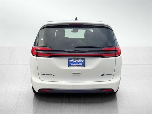 2024 Chrysler Pacifica Hybrid Select