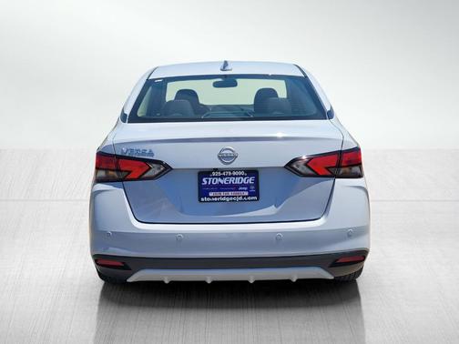 Gray Sky Pearl 2025 Nissan Versa 1.6 SV