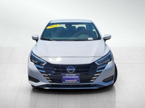 Gray Sky Pearl 2025 Nissan Versa 1.6 SV