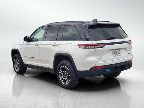 Bright White Clearcoat 2022 Jeep Grand Cherokee 4xe Trailhawk