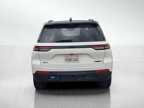 Bright White Clearcoat 2022 Jeep Grand Cherokee 4xe Trailhawk