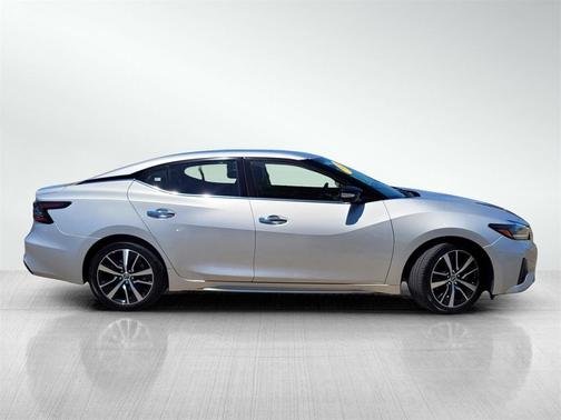 2023 Nissan Maxima SV
