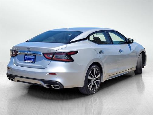 2023 Nissan Maxima SV