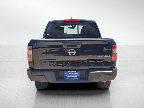 Black 2022 Nissan Frontier SV