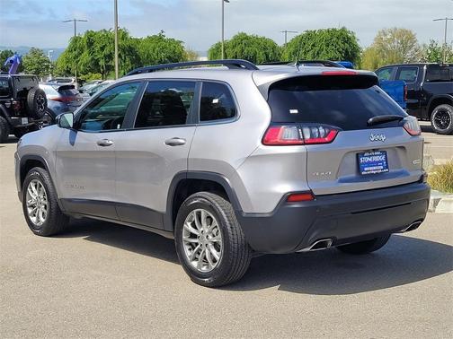 2022 Jeep Cherokee Latitude Lux