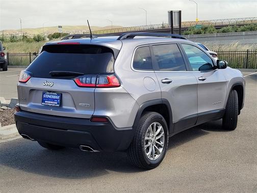2022 Jeep Cherokee Latitude Lux