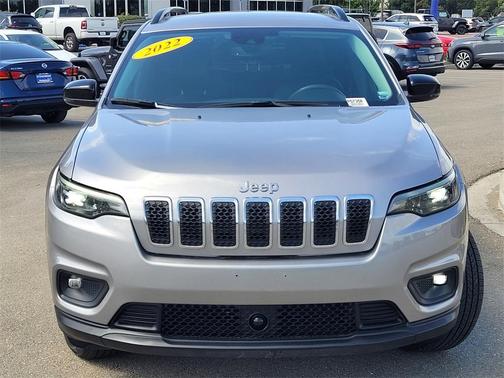 2022 Jeep Cherokee Latitude Lux