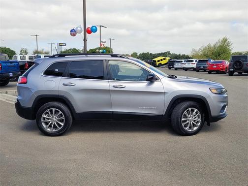 2022 Jeep Cherokee Latitude Lux