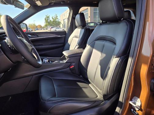 Copper 2027 Jeep Grand Cherokee Limited