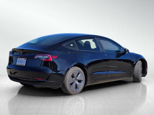 2022 Tesla Model 3 Base